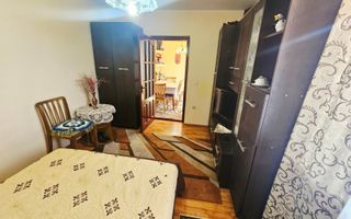 🏡 Casă spațioasă cu 9 camere în Strejnicu – pentru locuință, birouri - Poză 97