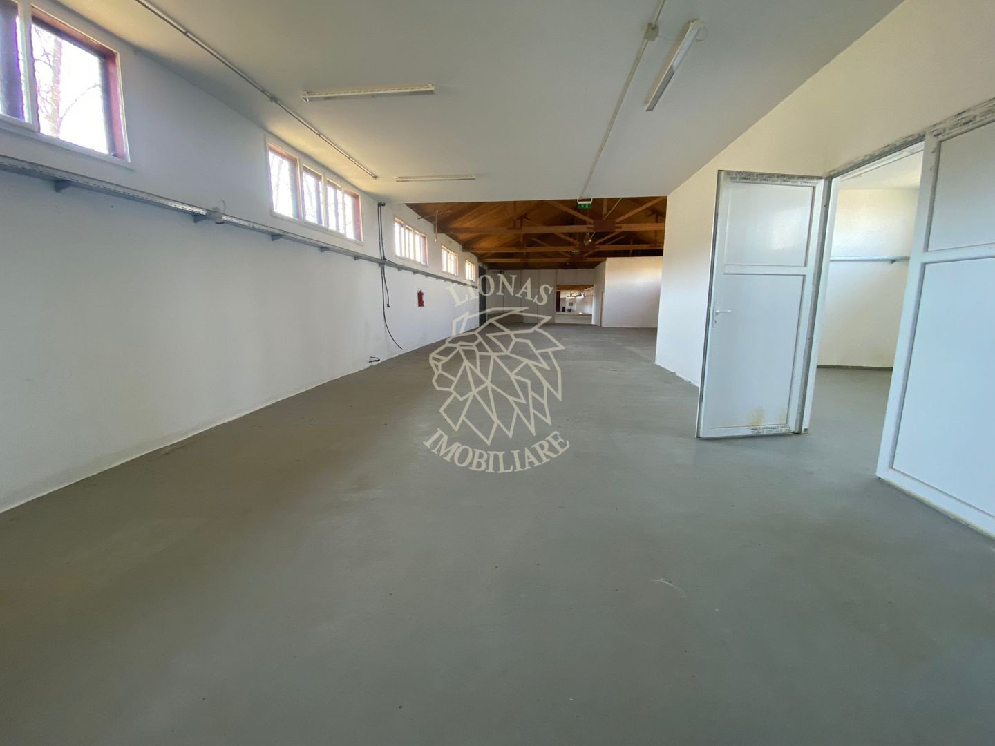 Spatiu Industrial/ Hala/ Depozit- 1200 mp- Peste Podul Budacului - Poză 3