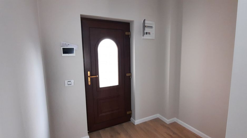 Locuinta deosebita cu finisaje PREMIUM - Poză 15