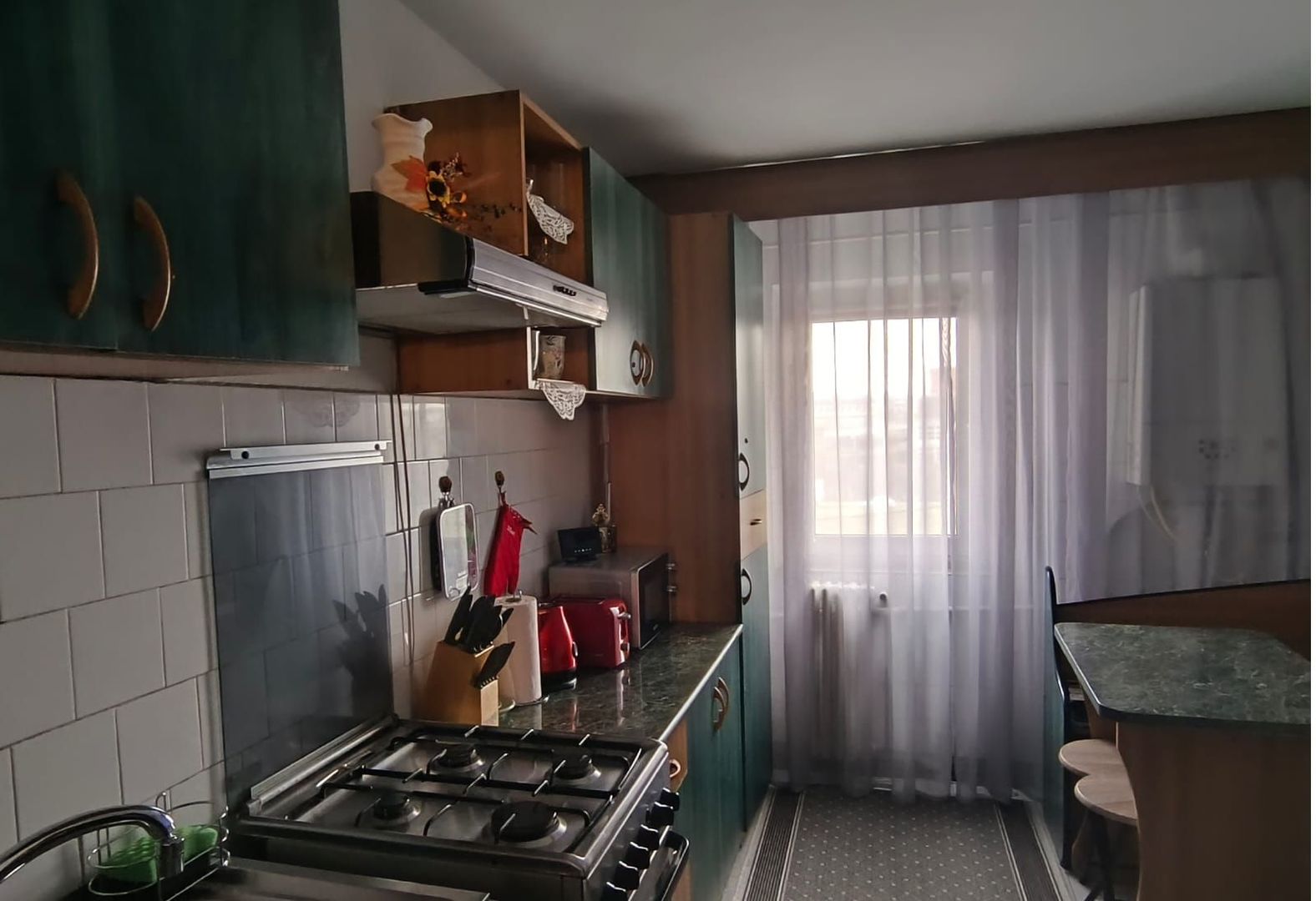 Apartament 4 camere, Dec., et. 3/4-Bld. Chimiei -Tudor Vladimirescu - Poză 4