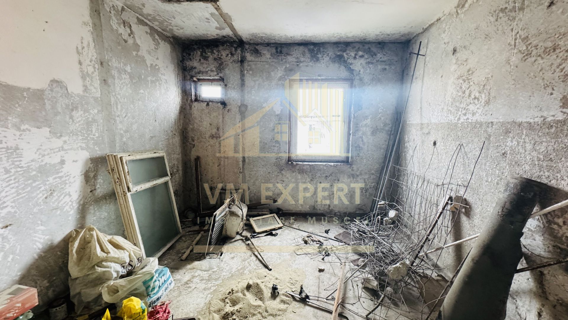 APARTAMENT 3 CAMERE ETAJ 4 GRUI CAMPULUNG - Poză 4