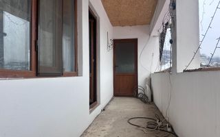 Casă de vânzare în Pucioasa! - Poză 20