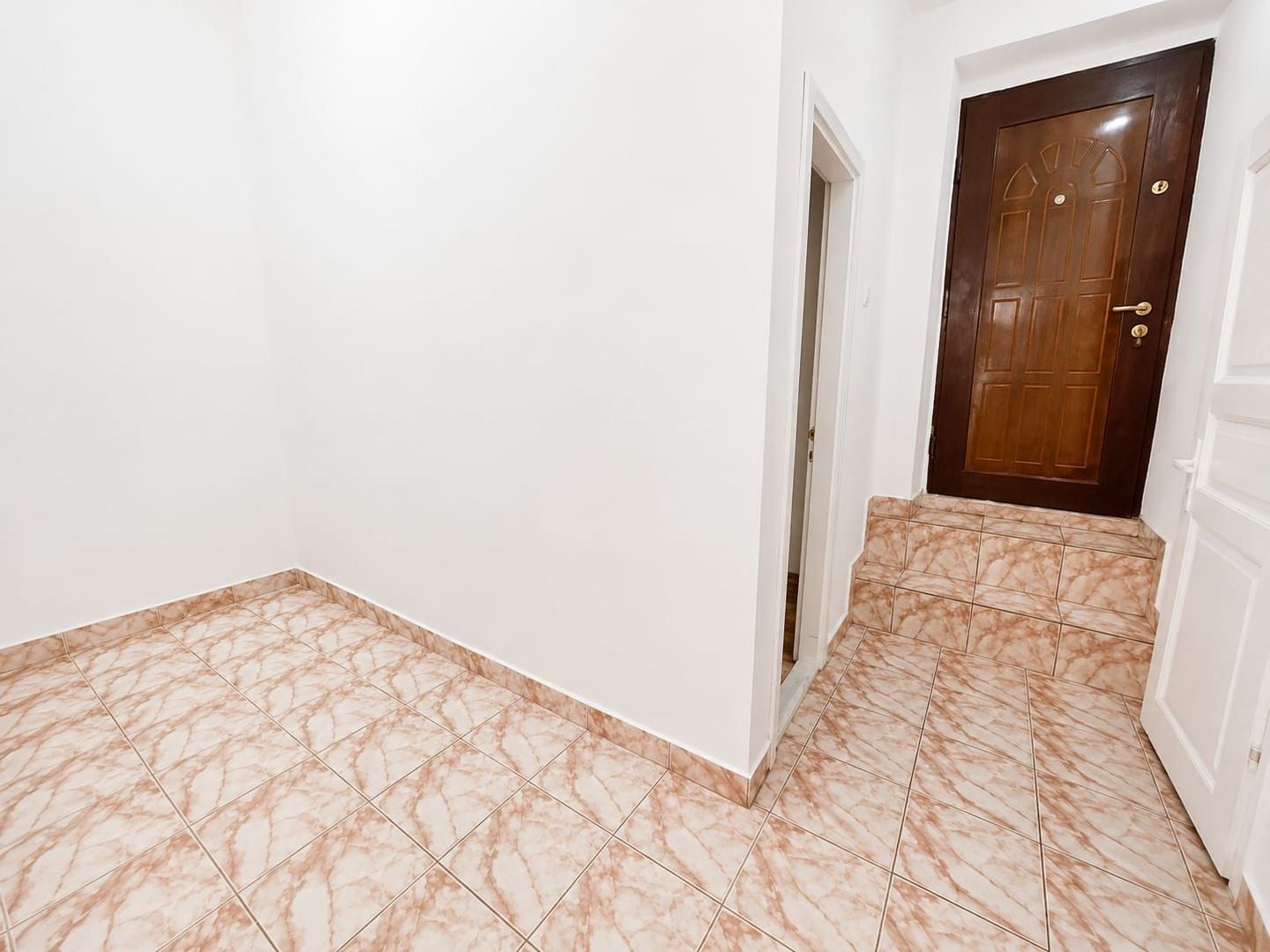 ÎNCHIRIERE SPAȚIU COMERCIAL – SATU MARE - Poză 3