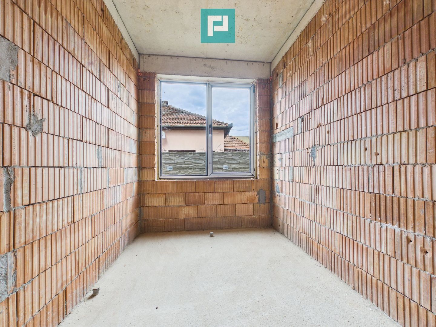 Casă la roșu cu piscină-Pârneava-767 mp teren - Poză 13