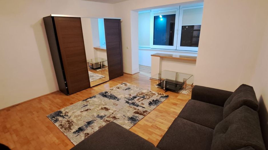 apartament cu 2 camere - Poză 1