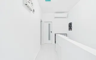 Duplex 1/2 mobilat şi utilat în Săcălaz - Poză 11