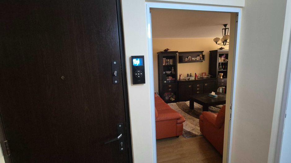 3 camere, decomandat, 2 băi,  etaj 2,  I.C.Frimu - Poză 6