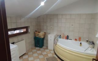 Vilă spațioasă P+1+M cu curte și garaj – Colentina - Poză 11
