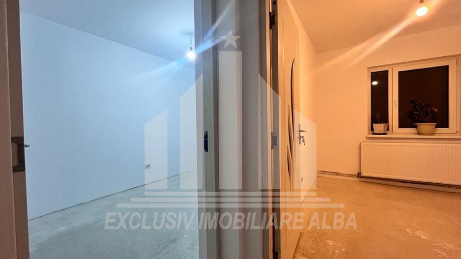 Apartament cu 3 camere etaj intermediar, Cetate - Poză 4