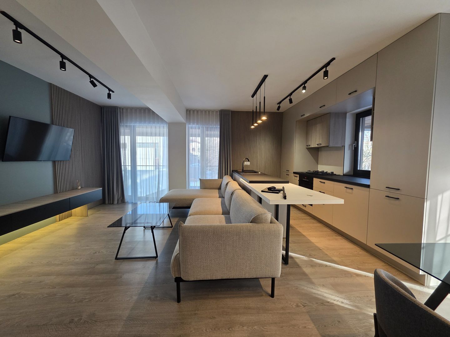 4 camere devanzare Iancu Nicolae Cambrige School parcare subterana lux - Poză 3