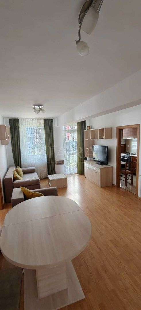 Apartament 3 camere decomandat, parcare inclusă. - Poză 2