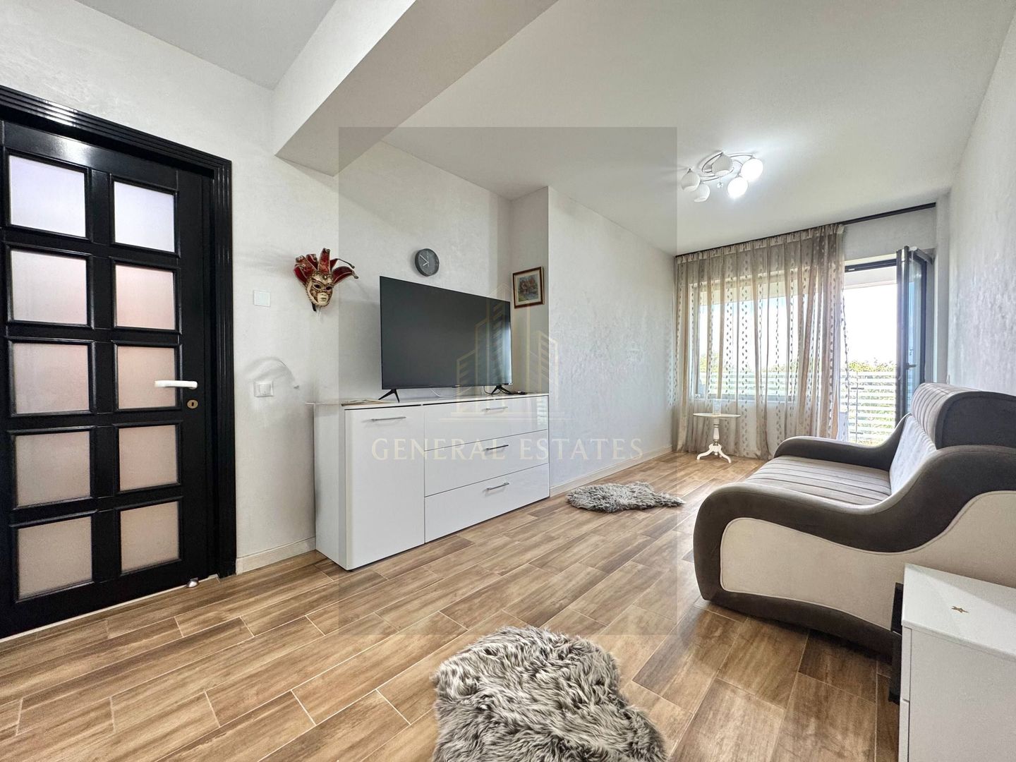 Vânzare apartament cu 2 camere, 67 m.p. - Complexul Royal Town. - Poză 4