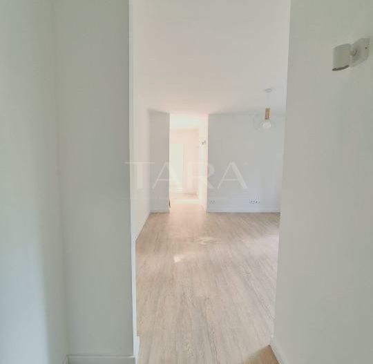 Apartament renovat, balcon mare, zonă verde liniștită, Iulius Mall. - Poză 3