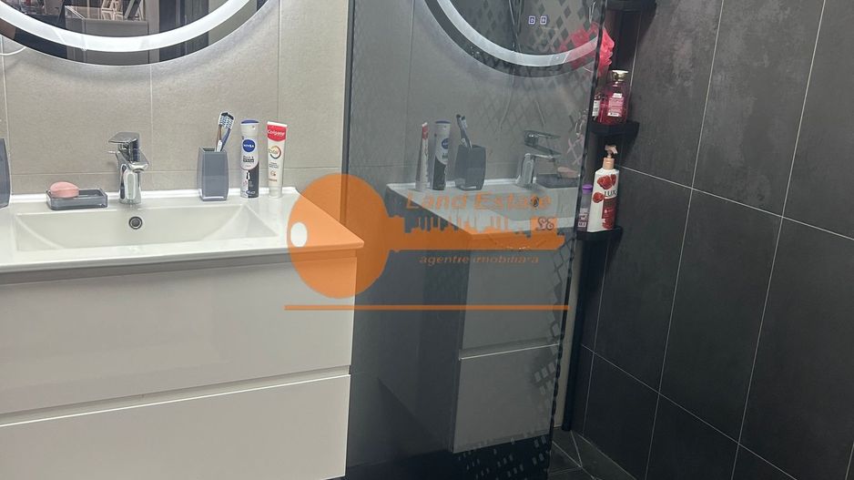 3 camere Grand Arena ( centrala termica-bloc 2024-loc parcare ) - Poză 15