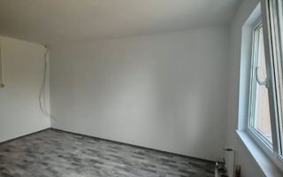 Garsoniera 22 mp,transformata din camera de camin,recent renovata. - Poză 8