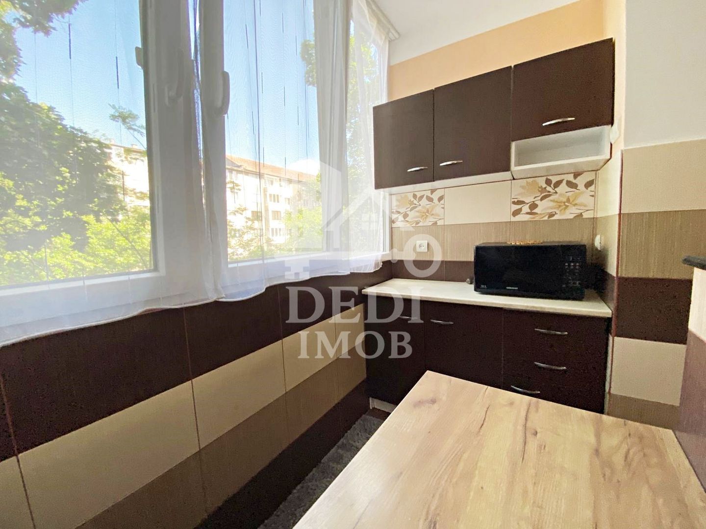 Apartament 3 camere de inchiriat in zona Rogerius, Oradea - Poză 8