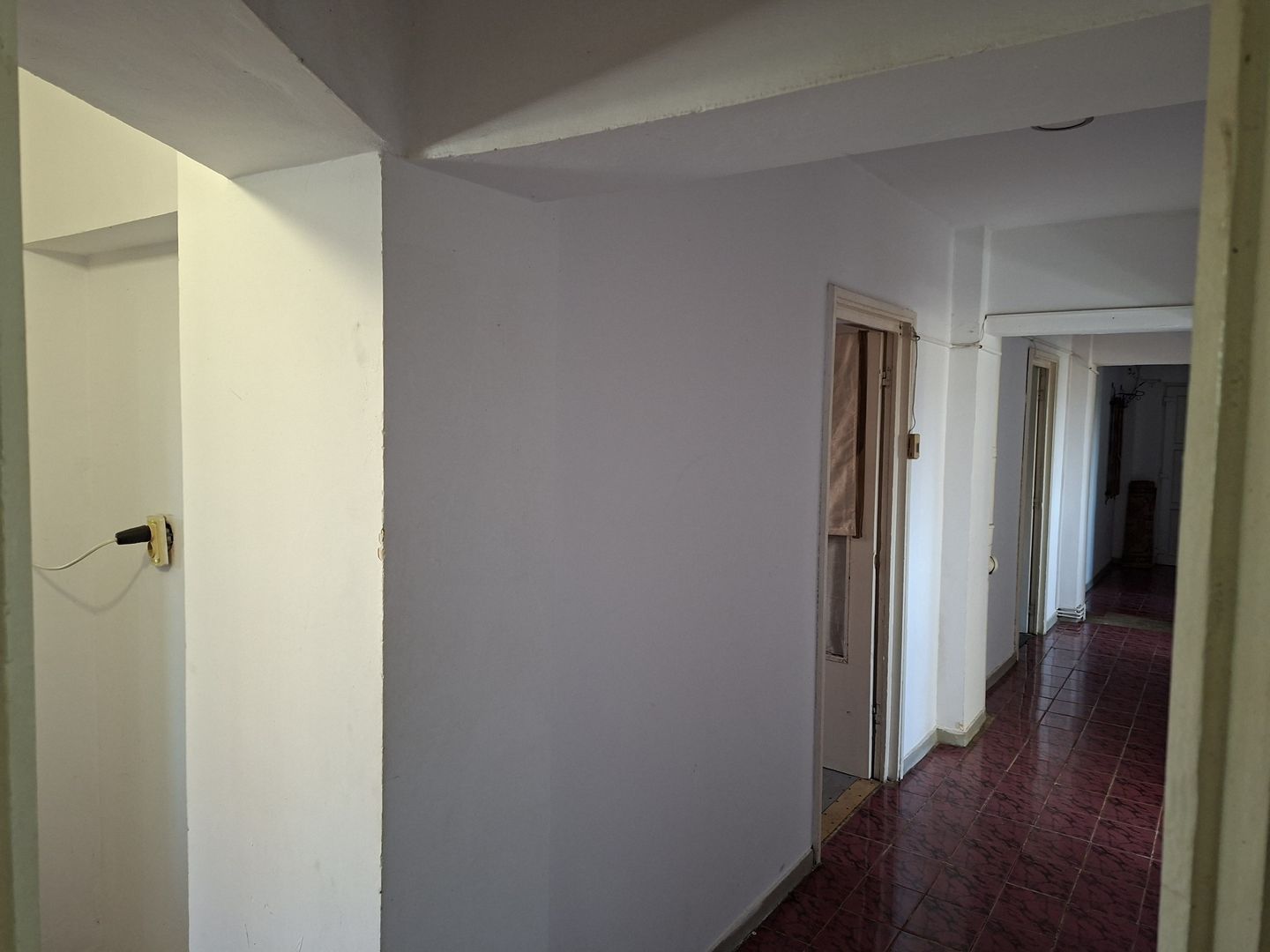 BRASADAS inchiriaza ap cu 4 cam etaj 3/8 cu lift in Micro 17. - Poză 9