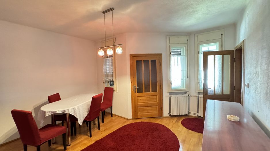 Casa S+P+2E - (posibilitate apartamentare) zona central - Poză 5