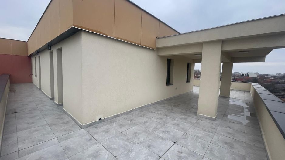 PENTHOUSE ULTRACENTRAL TRIPLA ORIENTARE 243 MP-PRET 278.000 EURO+TVA - Poză 2