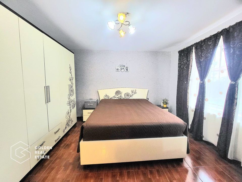 Casa P+M în Curtici, 1080 mp teren, 8 camere - Poză 3