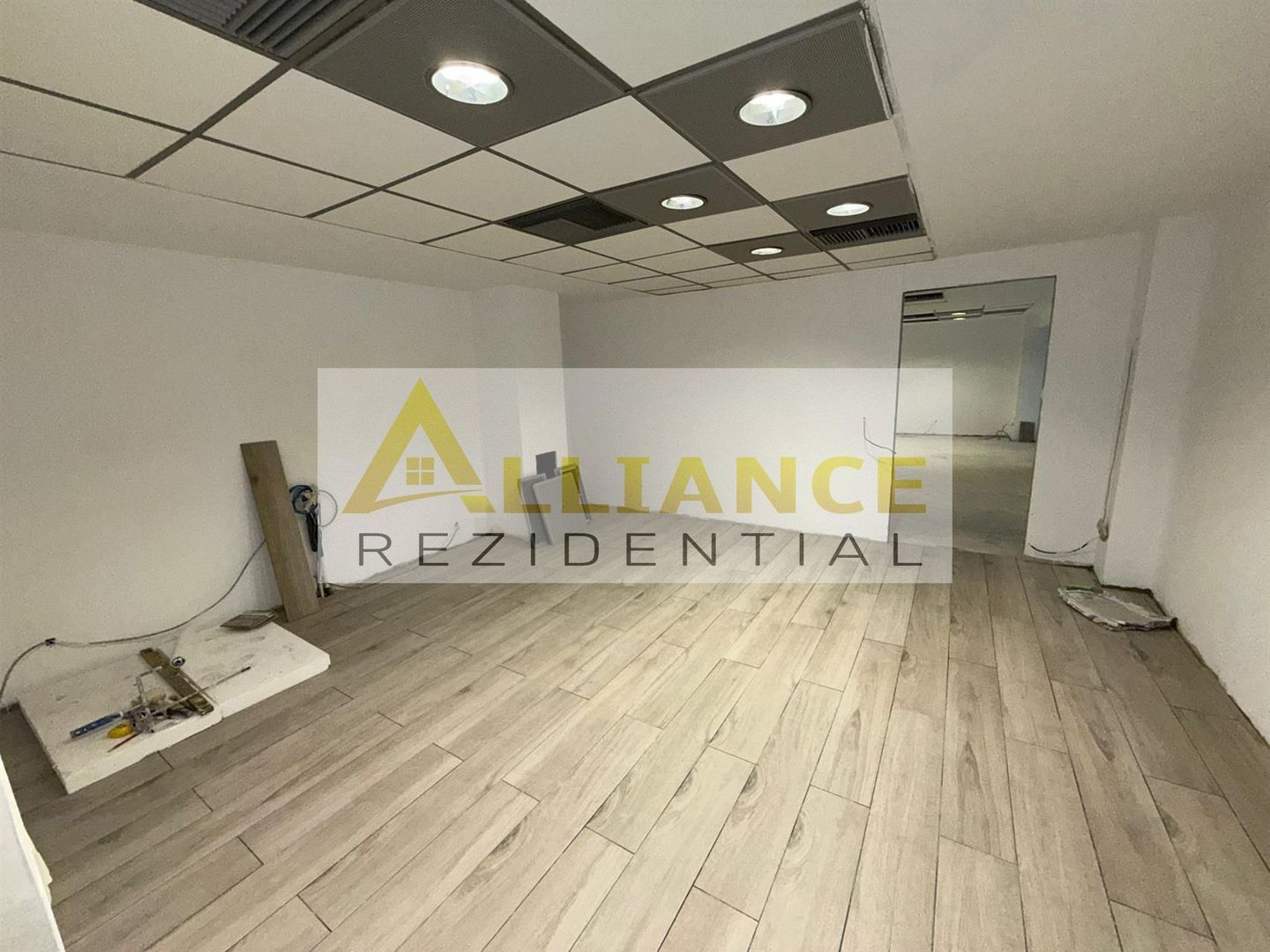 [ Marasesti - Budapesta ] [ Spatiul comercial ] - Poză 1