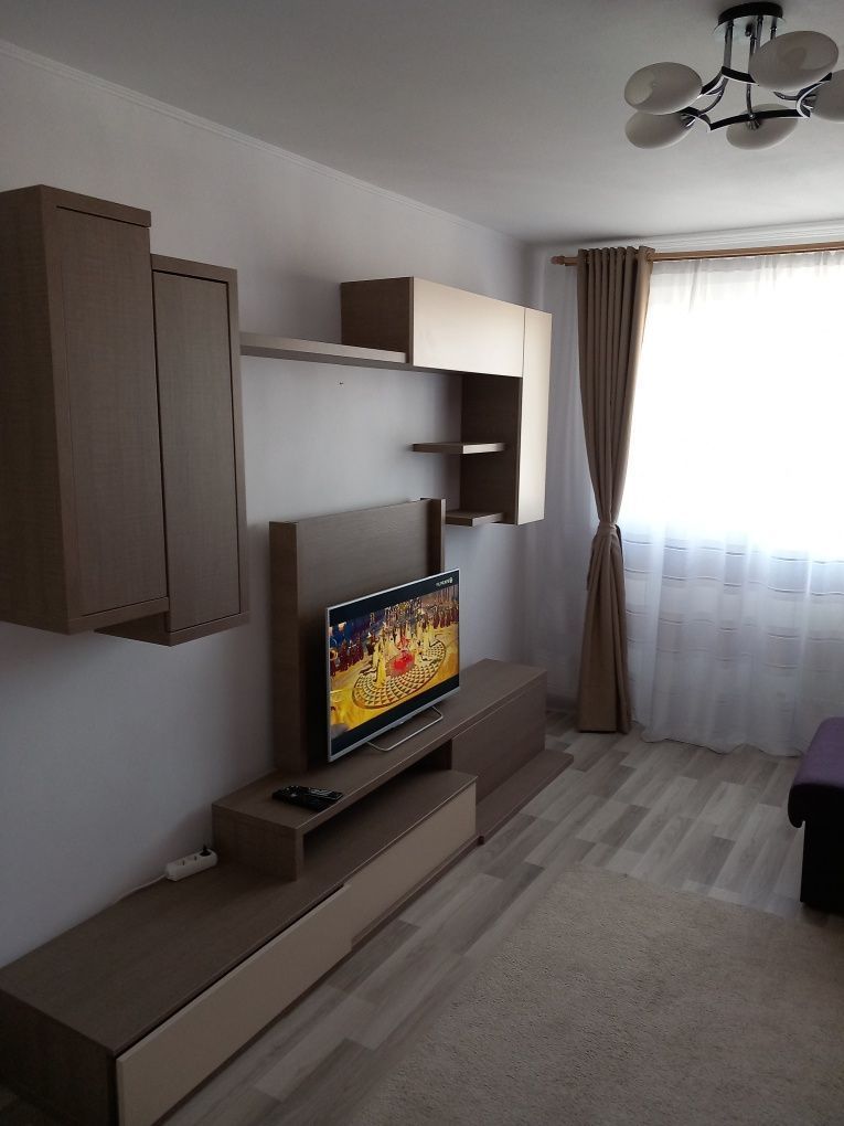 Apartament 3 camere de inchiriat, bloc reabilitat, Valea Ialomitei - Poză 2