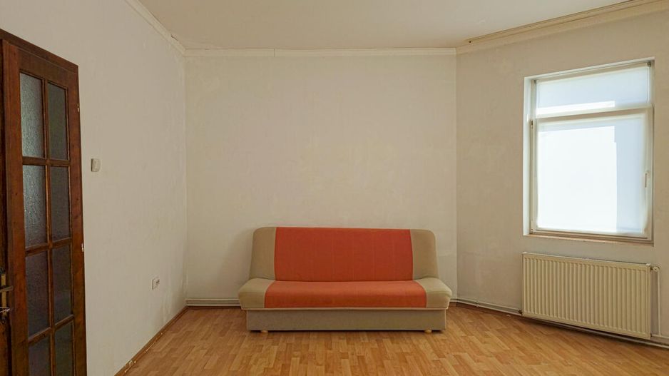 Lunei - Ion Neculce, 2 Apartamente. Mansarda 157 mp. Anexe, Lot 475 mp - Poză 24