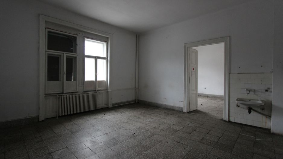 Imobil pretabil cladire de birouri, clinica medicala - Central - Poză 6