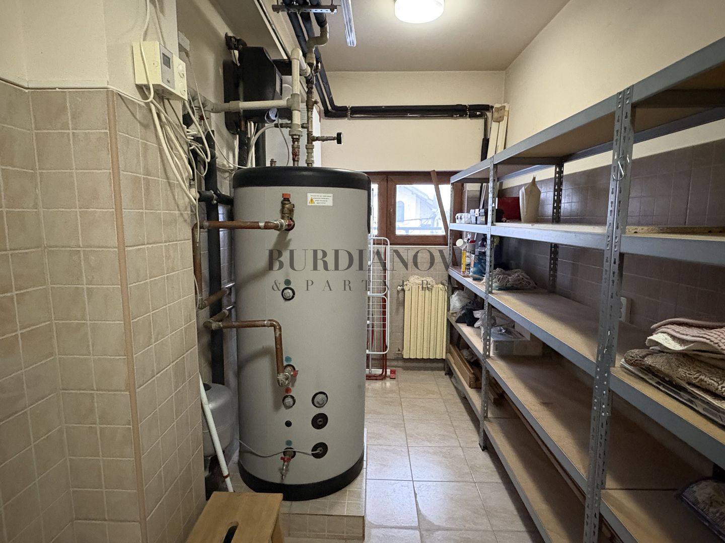 Casă cu 4  camere de închiriat - Vitan - Poză 17
