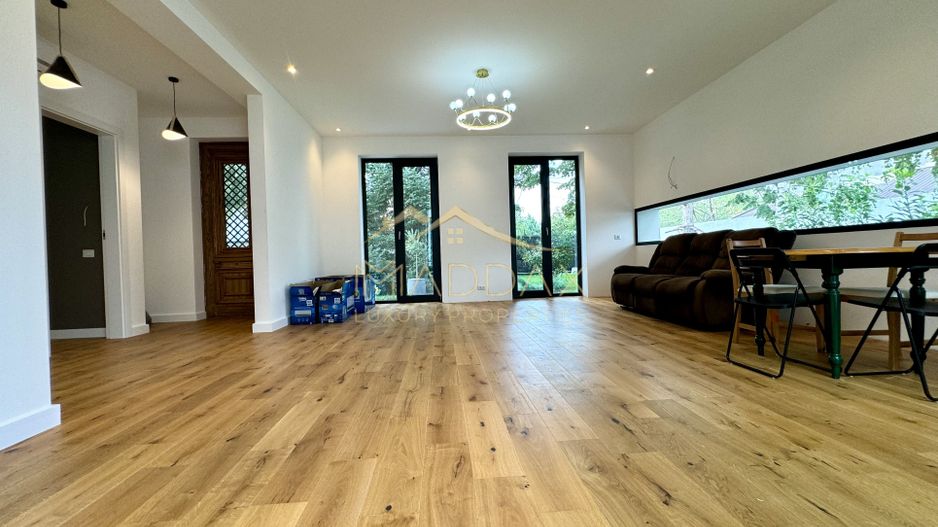 Vila cu 5 camere // * 565 mp gradina* // Tunari - Poză 9