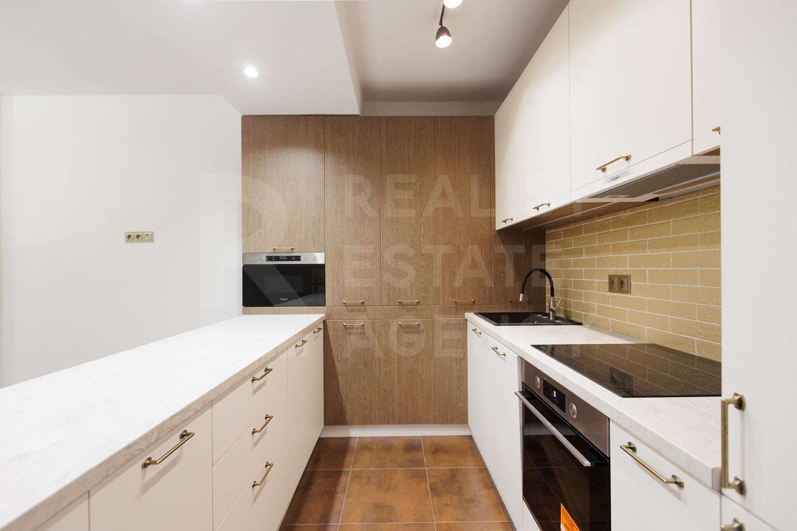 Vânzare, apartament, 2 camere, str. Calea Ieșilor, Sculeni - Poză 2