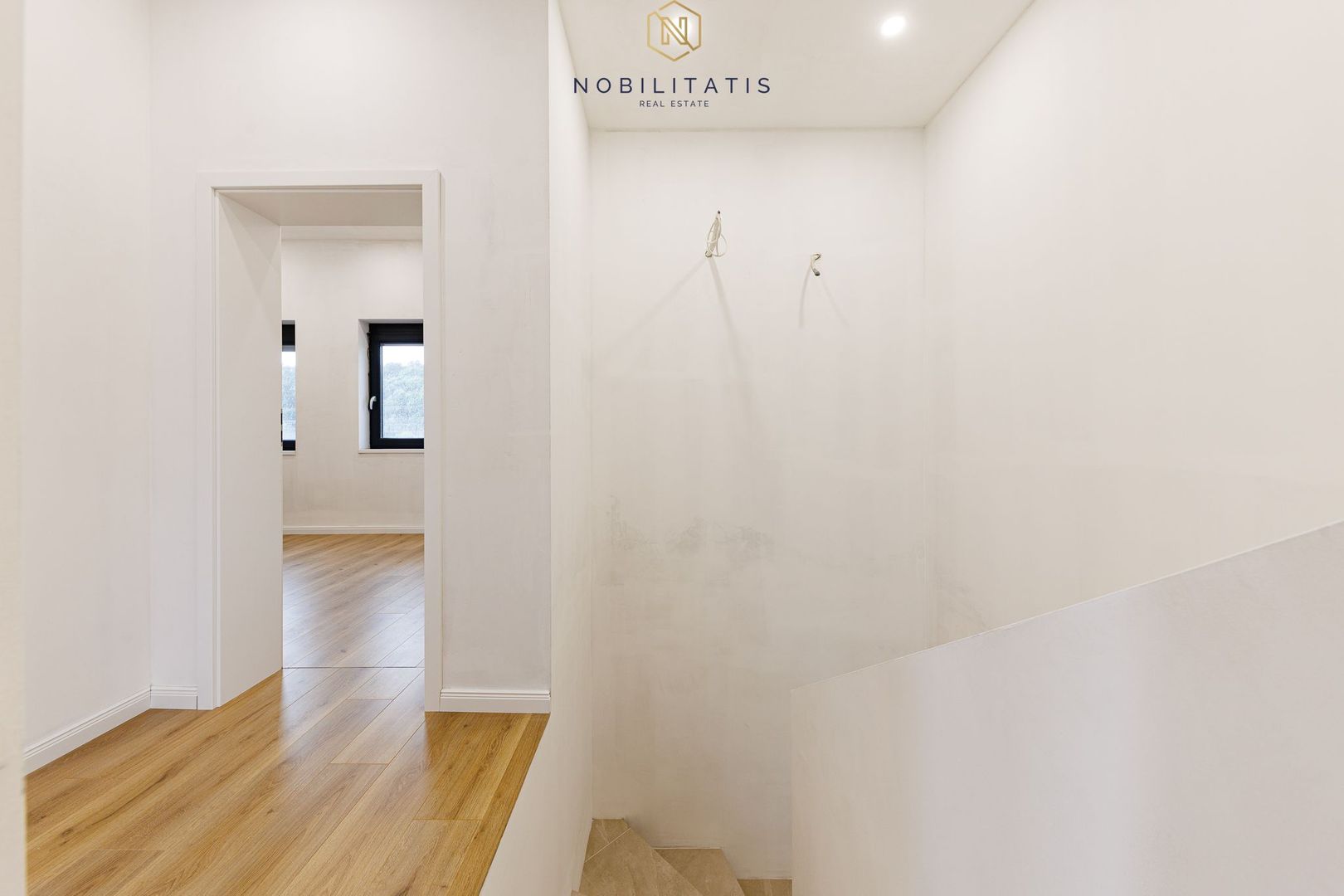 Duplex de vanzare la liziera padurii - 130 mp, 4 bai & 4 dormitoare - Poză 29