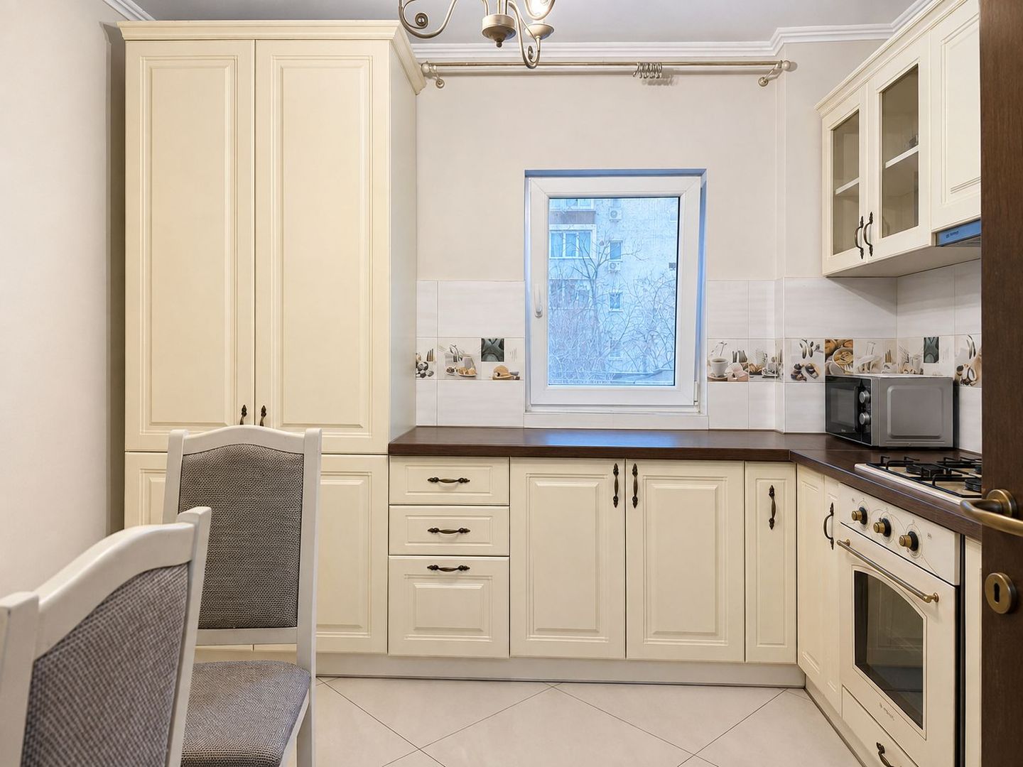 Apartament spațios cu 4 camere | 90 mp | Etaj 1 | Zona Bucovina - Poză 6