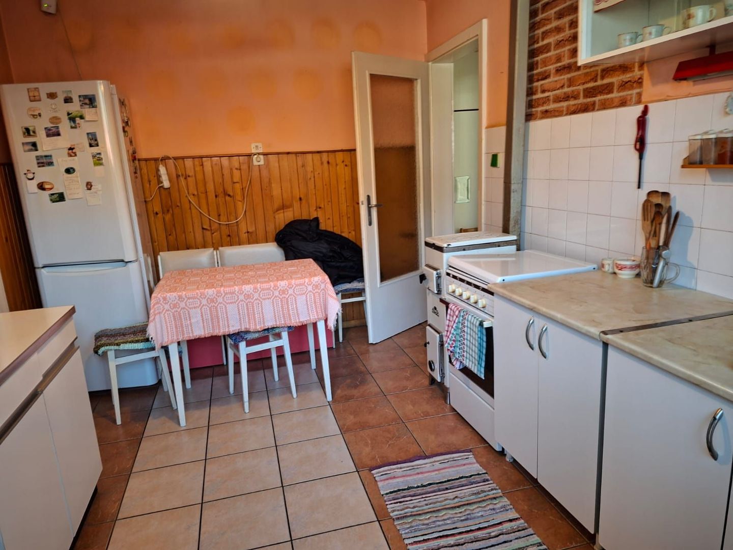 Apartament cu 3 camere si garaj in zona centrală - Poză 15