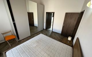 CASA SPATIOASA  CU GARAJ SI TEREN DE 600 MP - Poză 14