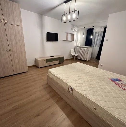 Garsonieră Superba Drumul Taberei, Renovata– 5 minute Metrou Favorit - Poză 2