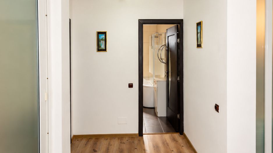Apartament 2 camere de vanzare, 67mp mobilat, parcare, bloc cu 6 ap. - Poză 29