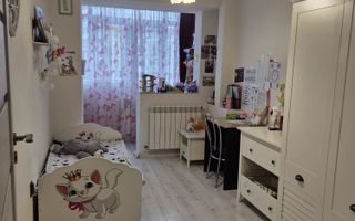 Apartament spațios in  Mazepa 1 - 3 camere, 2 băi, etaj 2 - Poză 7