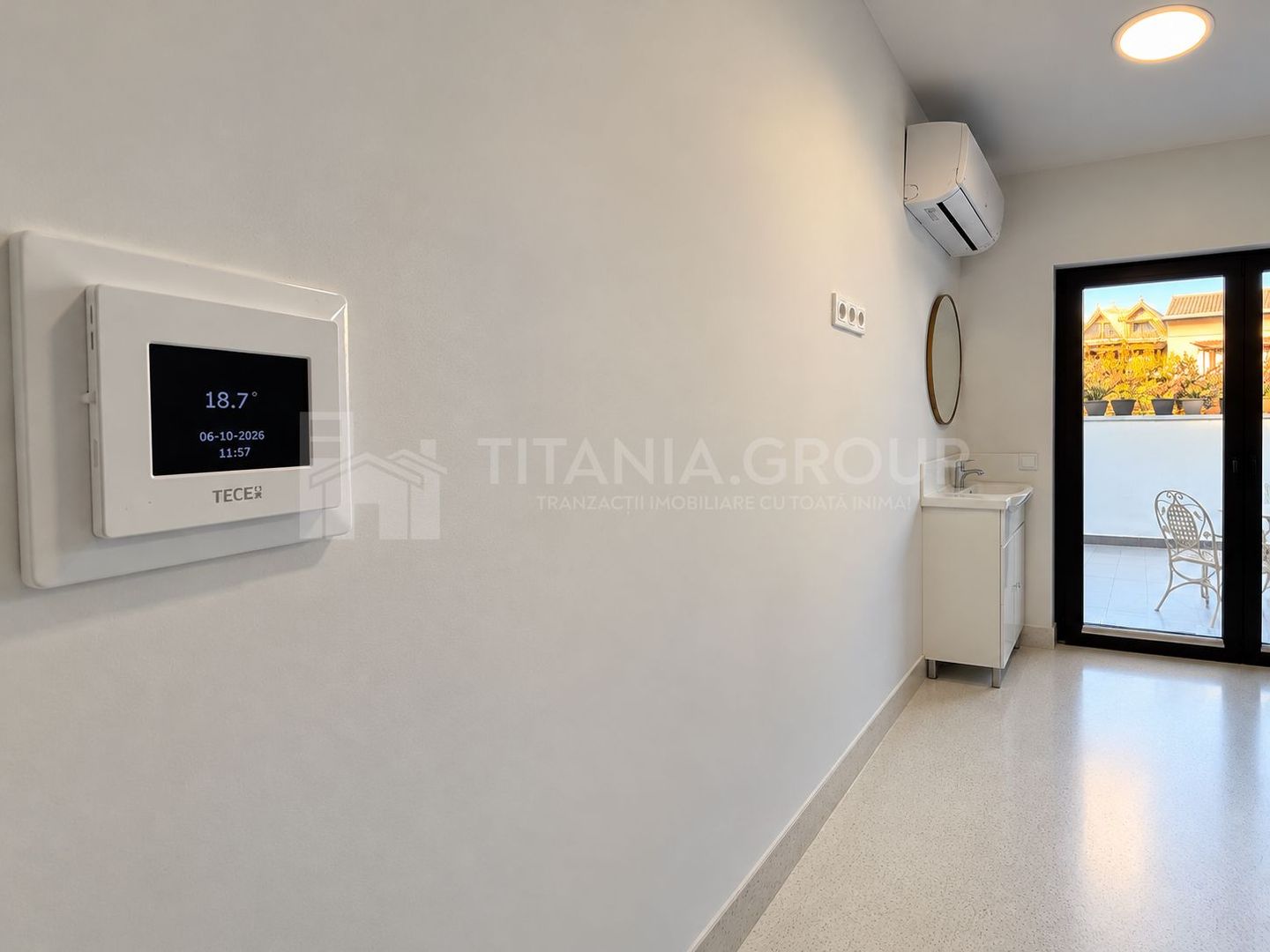 Cameră individuală cu terasa proprie în salon,  aer condiționat, modern - Poză 3