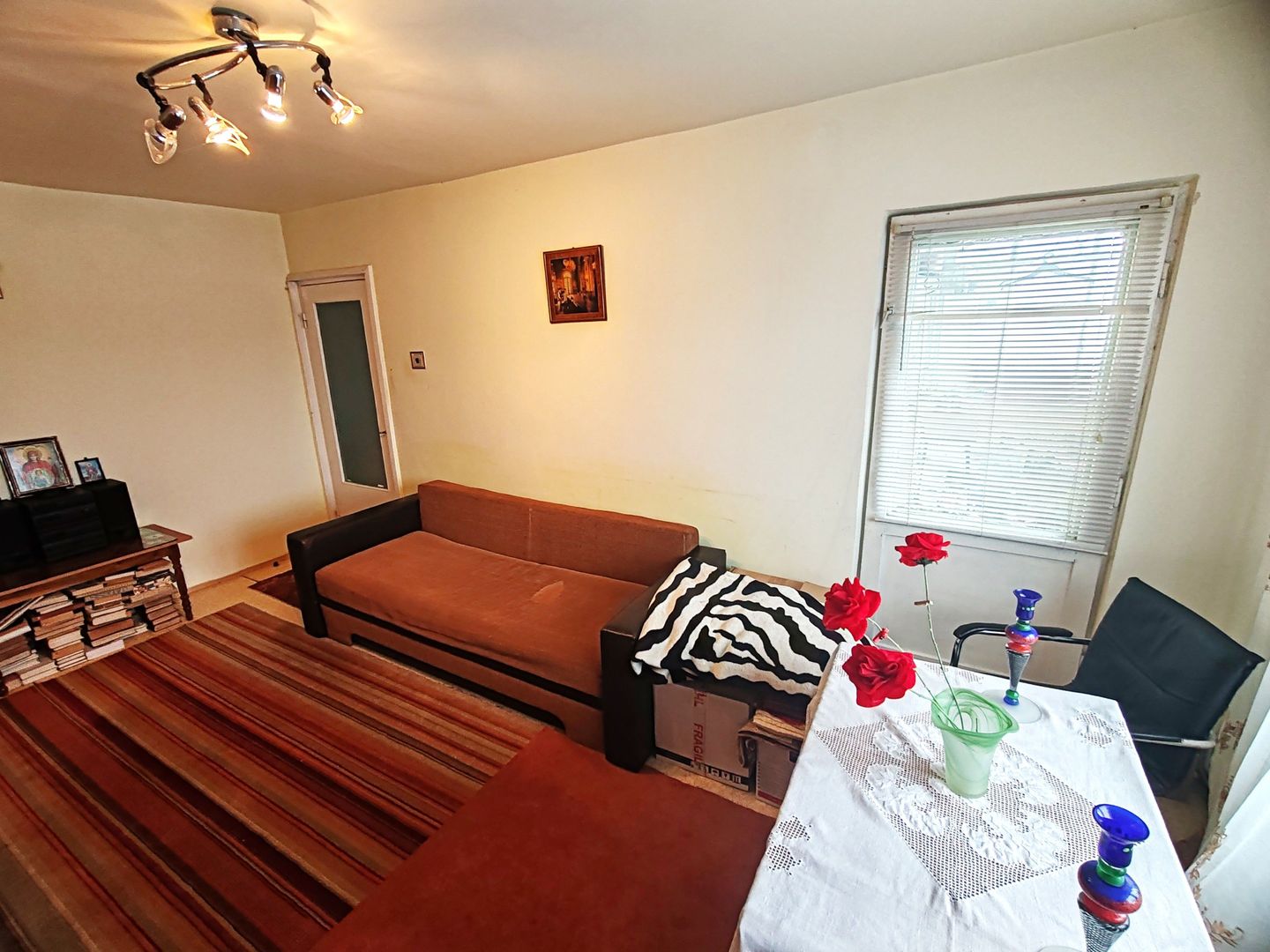 3 Camere, Central, Ideal pentru Familie, Liniste, An '81 - Poză 2