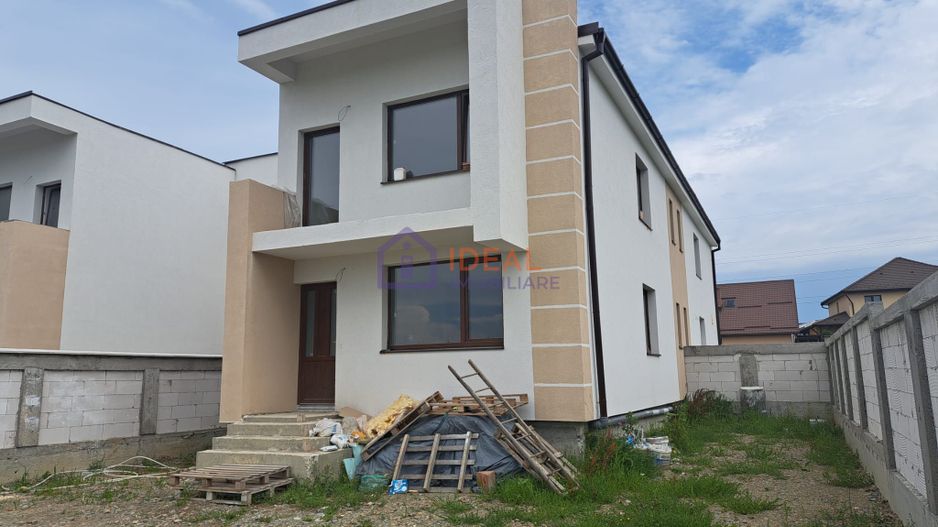 Casa cu 4 camere si 310 mp de curte, in Calea Cisnadiei, zona Profi - Poză 1