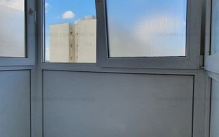 Piata Victoriei - Titulescu, vedere rasarit, decomandat, bloc reabilitat - Poză 3