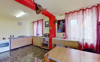 Proprietate pe 2 niveluri, curte individuala si garaj, cartier linistit, Rasnov. - Poză 42