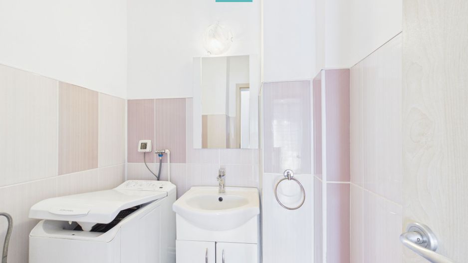 Apartament cu 3 camere și 2 băi zona Aurel Vlaicu - Poză 3