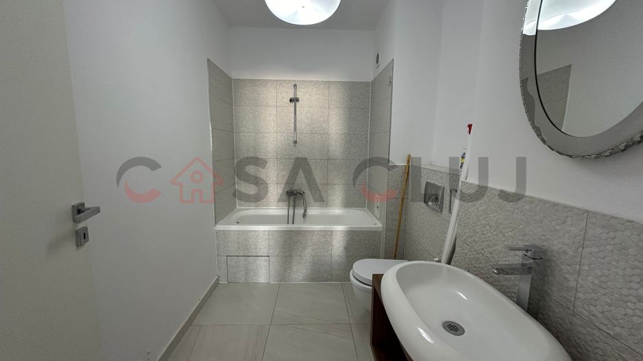 Apartament de lux, cu terasă generoasă – confort și rafinament în Gheorgheni - Poză 6