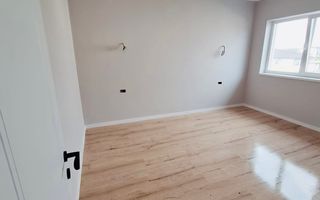 Moșnița Veche | 1/2 Duplex | 110 mp utili | Toate utilitatile|  Dormitor parter - Poză 14