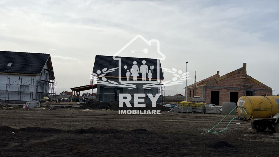 Teren cu PUZ, utilități și autorizație de construire/casă unifamilială - Poză 4