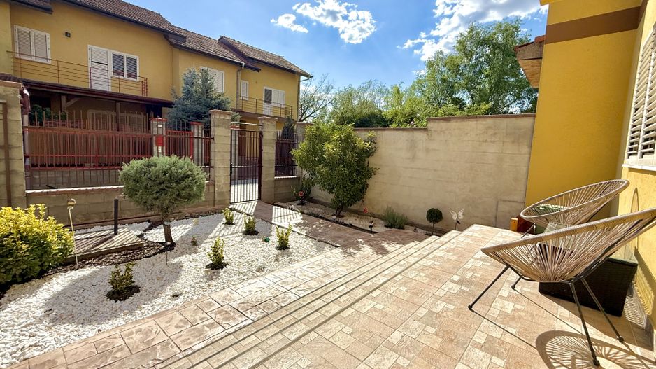 Casă tip triplex în zona centrală Dumbrăvița - Poză 26