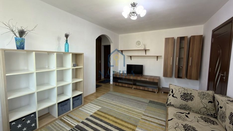 Apartament ultracentral cu 2 camere de închiriat – zona Pressco - Poză 1