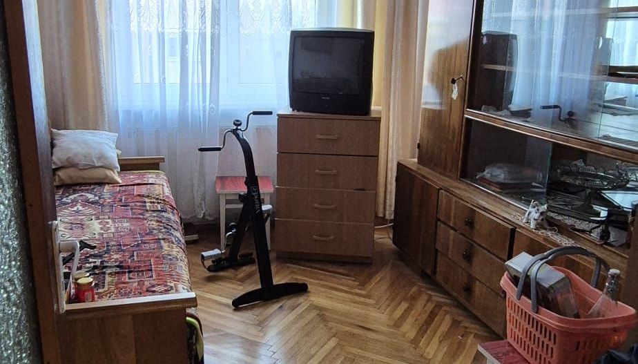 Apartament cu 3 camere de vazare in Cugir - Poză 3